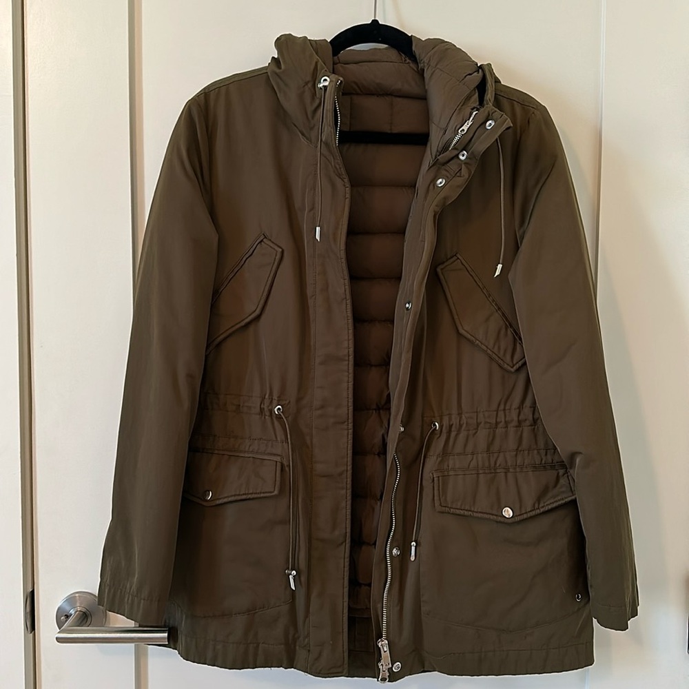2 in 1 Zara puffer jacket with fur hood trim attachement
